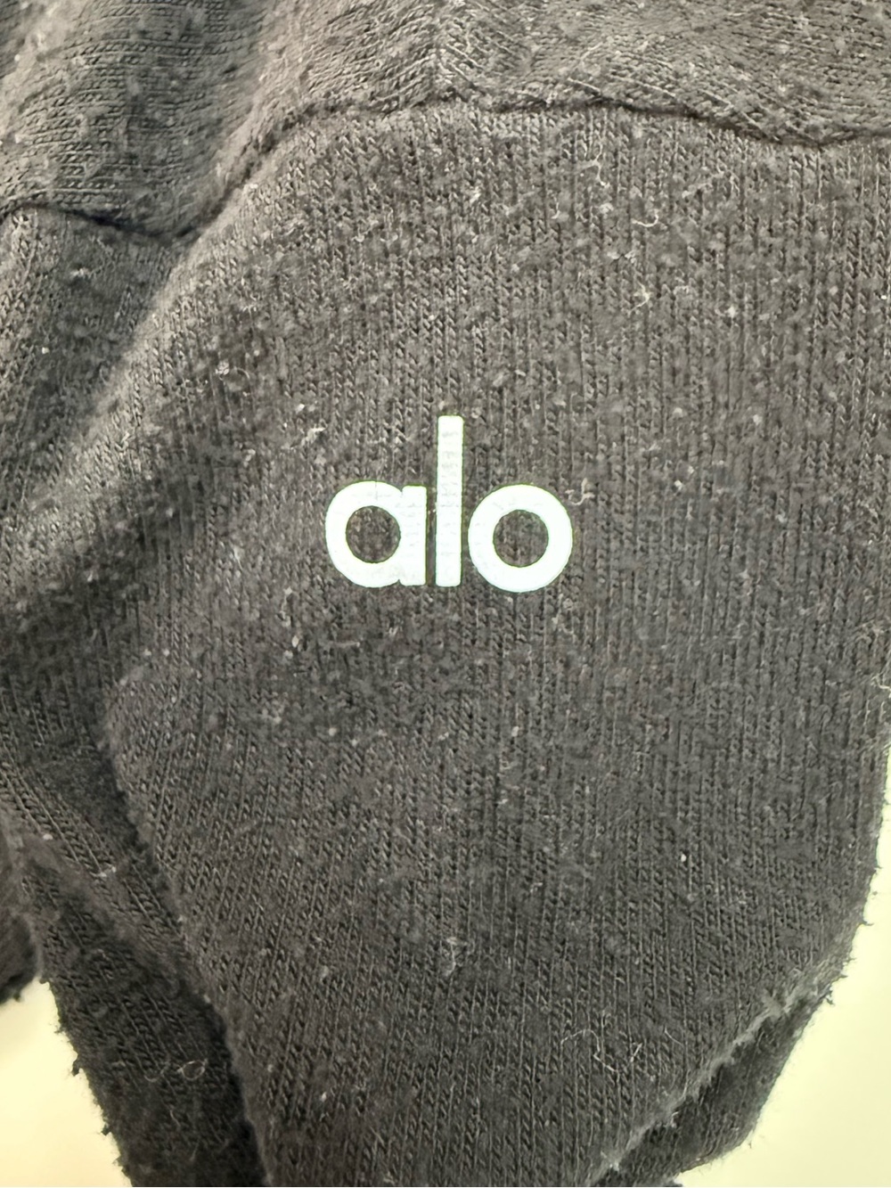 ALO Yoga | Soho Crewneck Sweatshirt | Black | Size Medium - Picture 4 of 12